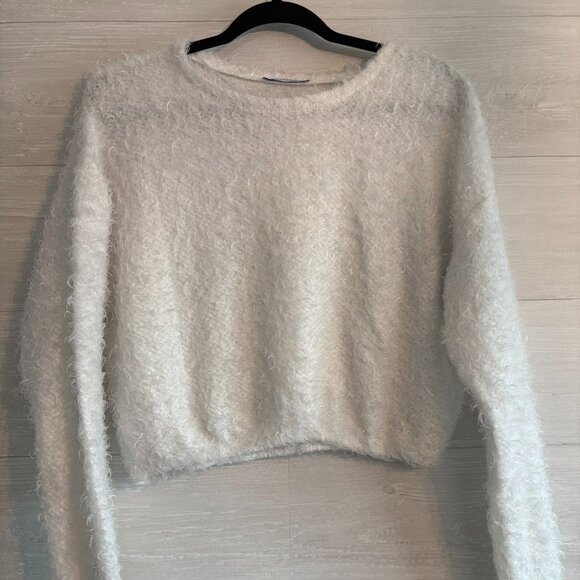 Zara Sweaters - Zara Sweater Womens S White Fuzzy Shaggy Eyelash Knit Cropped Long Sleeve